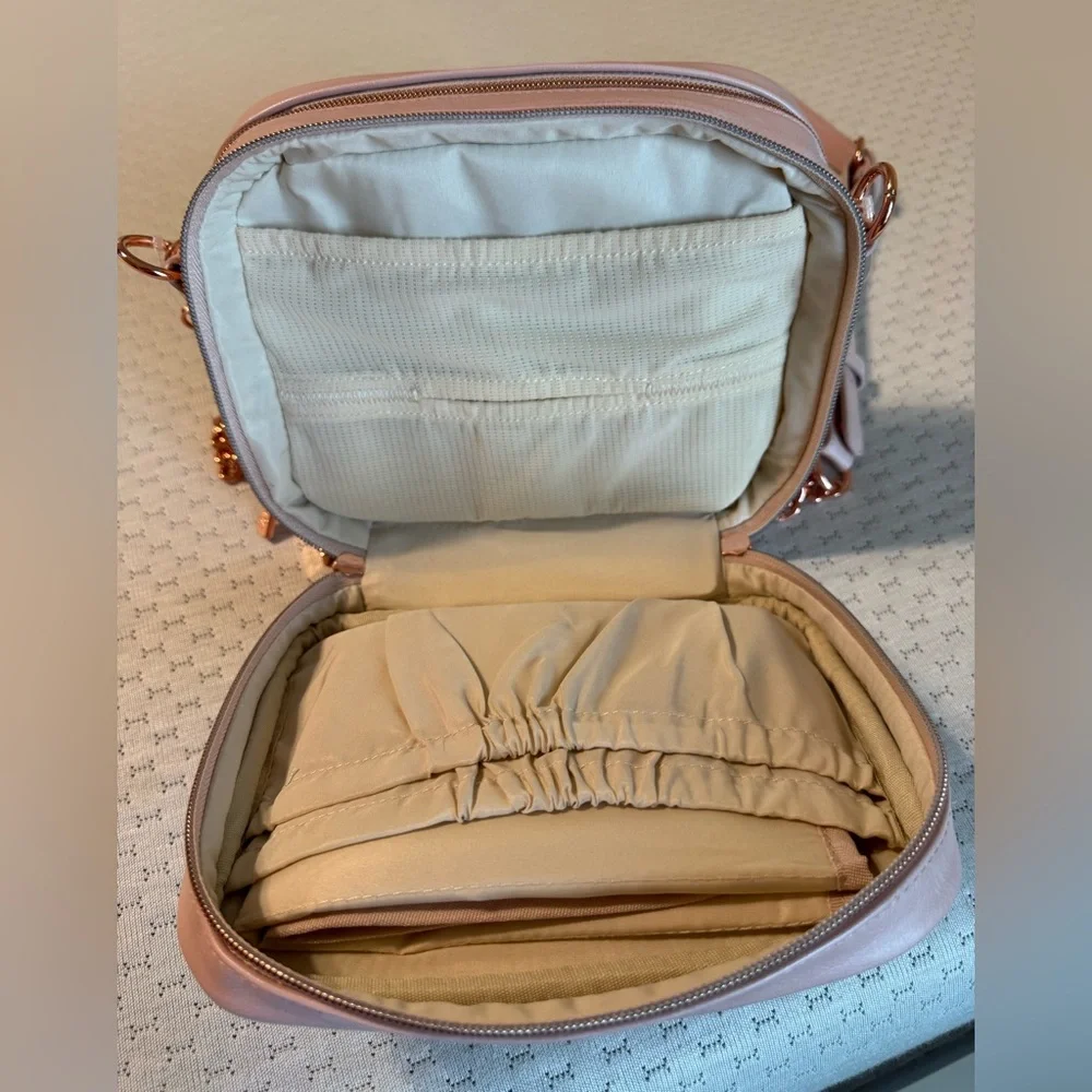 itzy ritzy double take crossbody - Picture 4 of 8